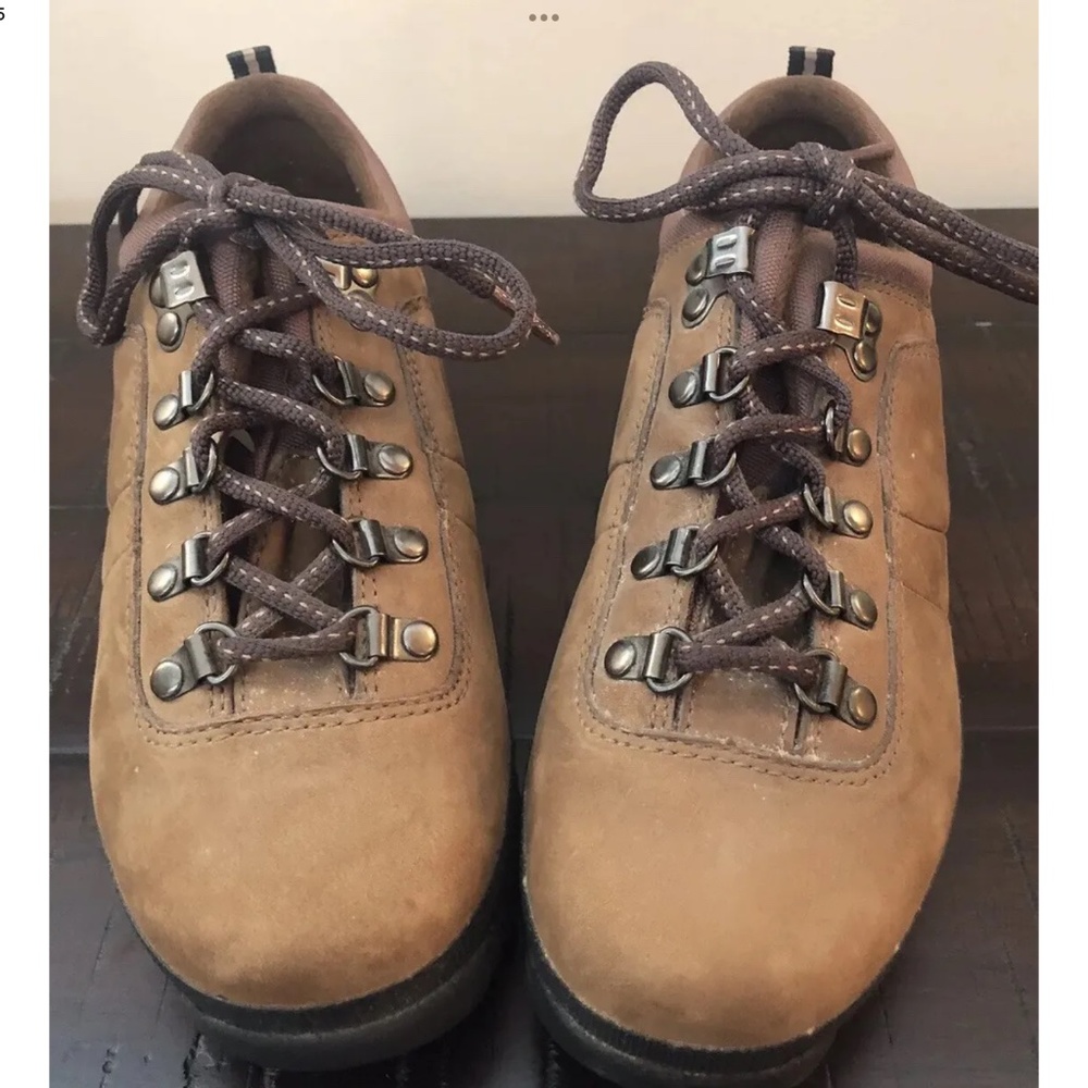Timberland womens hiking boots NEW w/o box size 8